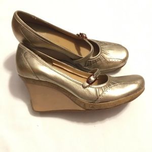 Kenneth Cole Reaction Golden Wedge Mary Jane shoes